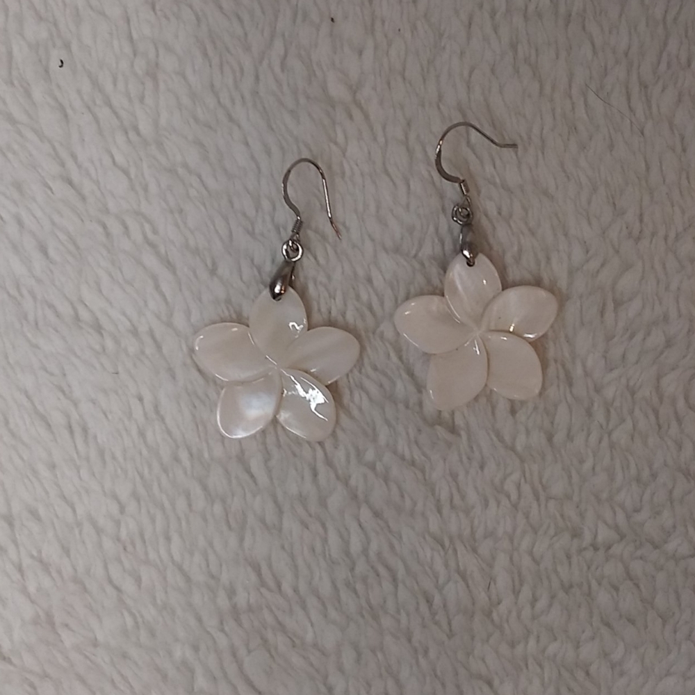 Flower earrings